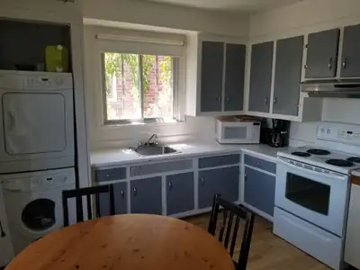 Plateau Mont-Royal, meublé,wifi, $1285 par mois tout inclus
