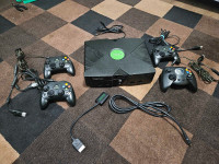 Modded original xbox with 4 controllers