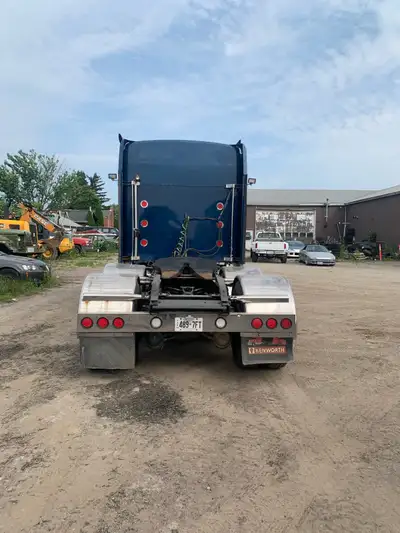 2006 w900 760000 C15 18 speed 244 w/b 46000 rears full 4 way lock 2 way wet line pro heat and invert...