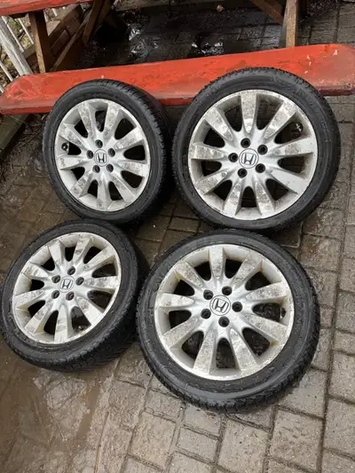 OEM used on 2015 Honda Civic, but you can use on 2006-2025 Honda Civic or accord, or Acura csx/tsx....