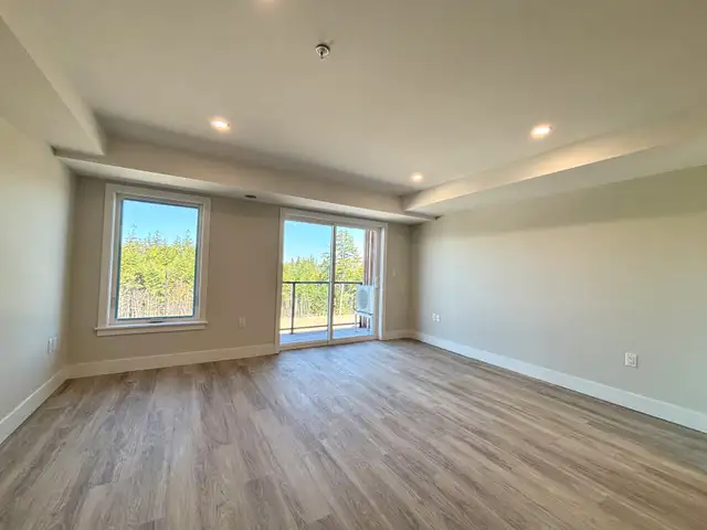 1 bed 1 bath apartment in Long Term Rentals in Bedford - Image 7