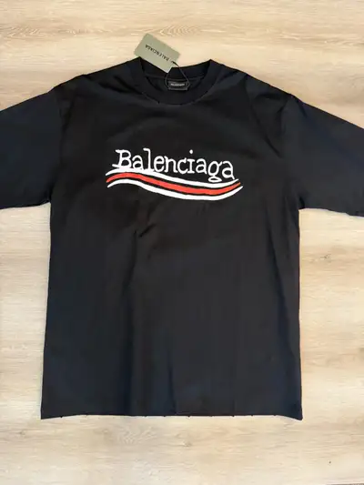 Balenciaga men’s t-shirt size Medium , View more