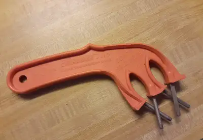 Knife Sharpener and Hone Edgemaker Pro, View more