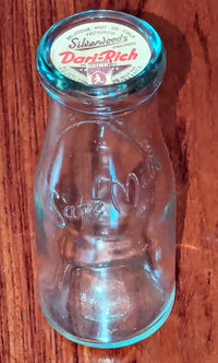 Antique - Silverwoods Dari-Rich - Safe Milk Bottle with Lid