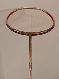 Li-Ning Flame N36 badminton racket