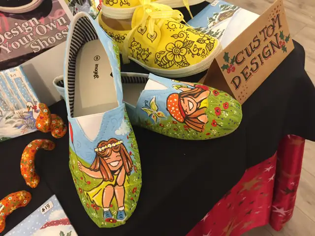 Custom painted, personal art in Arts & Collectibles in City of Toronto - Image 4