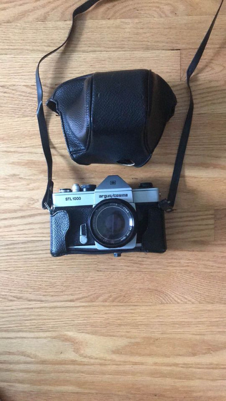 Vintage Argus/Cosina STL1000 35MM Camera with 50mm Cosinon Lens in Cameras & Camcorders in Mississauga / Peel Region - Image 3