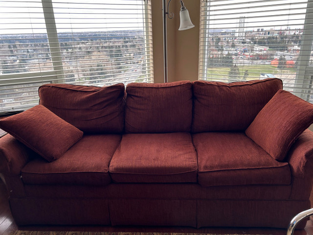 Three seater chesterfield excellent condition. in Couches & Futons in Calgary
