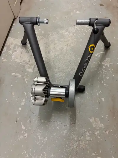 Men’s indoor bike trainer - Cycle Ops, View more