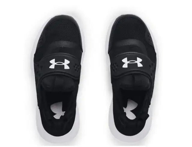 Brand New Under Armour Kids Runplay Sports Running Shoes in Kids & Youth in Calgary - Image 5