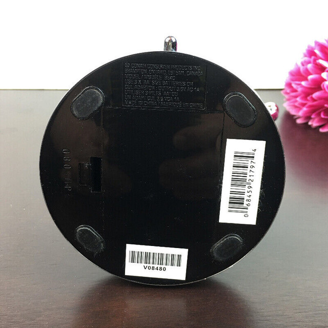 Makeup Vanity Mirror CONAIR Magnifying Double-Sided Compact in Bathwares in City of Toronto - Image 3