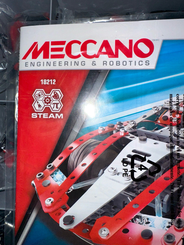 Meccano CIB NEW, Bags are still sealed in Toys & Games in Gatineau - Image 2