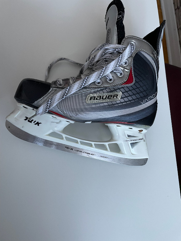 Bauer Tuuk Vapor Ice Hockey Skates | SidelineS in Other in Ottawa