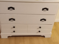 3-drawer clothes chest