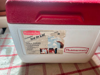 Rubbermaid Small Tote Cooler