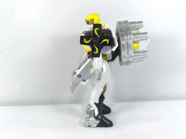 Power Rangers Yellow Wind Triple Zord Morphin Power Ranger Lion in Arts & Collectibles in Moncton - Image 3