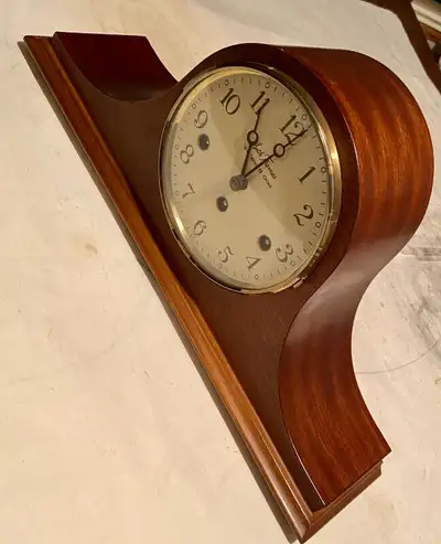 Mantle Clock Westminster Chimes New Condition, View more
