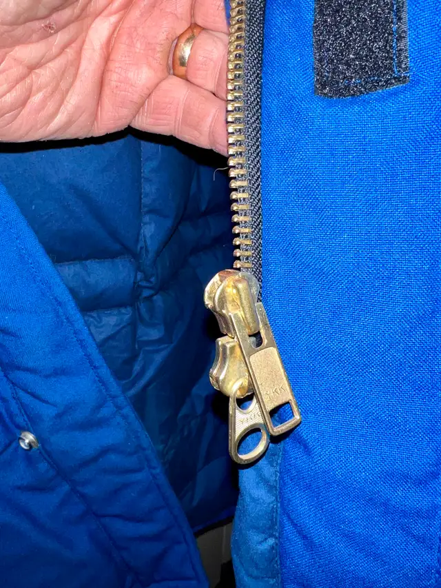 Mens Calberta quilted goose down parka & hood treated with Nomex in Men's in Calgary - Image 6