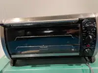 Toaster oven with convection fan