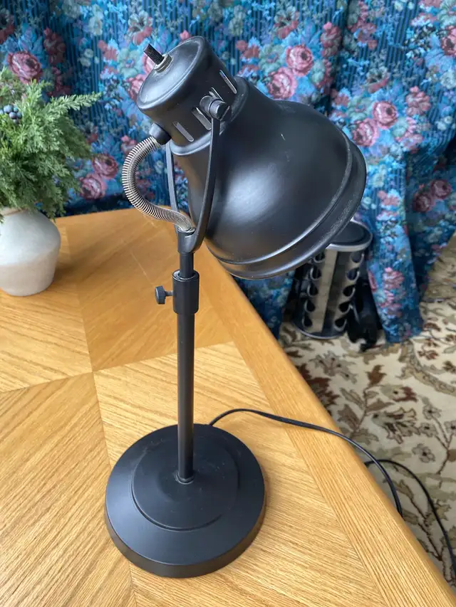 Table Lamp in Indoor Lighting & Fans in Cambridge - Image 2