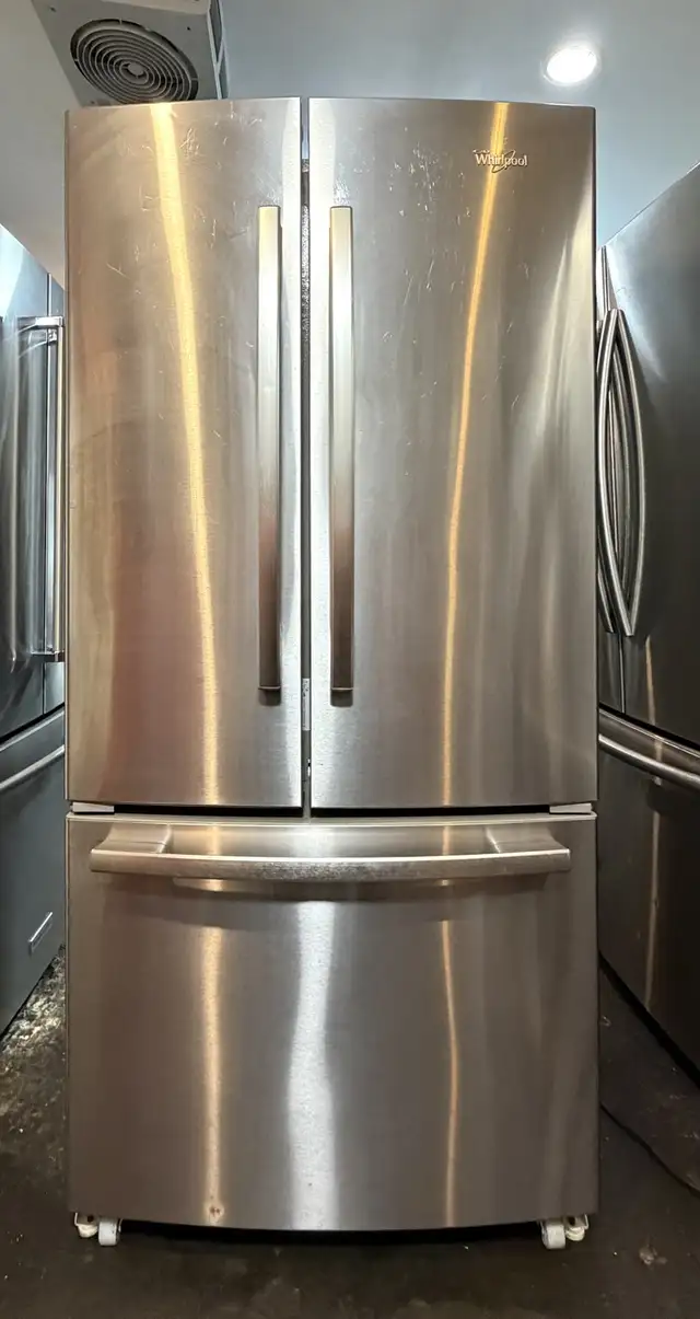 Whirlpool 33” fridge - delivery possible  in Refrigerators in West Island - Image 2