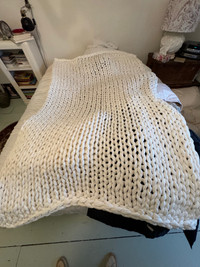 Silk and Snow 74 X 52” weighted blanket as new 