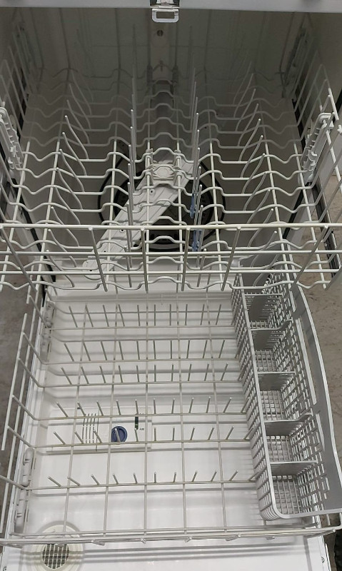 KENMORE DISHWASHER in Dishwashers in London - Image 4