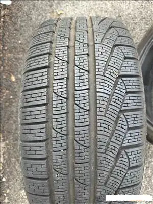 1 x 275/35/20 PIRELLI sottozero WINTER tire 90%95 tread life,,,,, very good condition ,,,,,, for Aud...