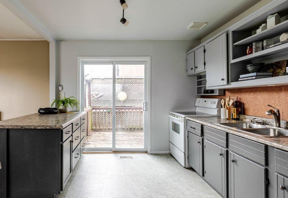 Delightful house for rent in Peterborough East City 5