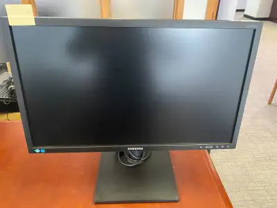 MONITOR FOR SALE TO THE HIGHEST BIDDER, View more