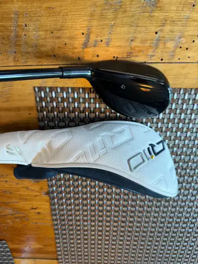Taylormade Qi10 4  Hybrid, View more