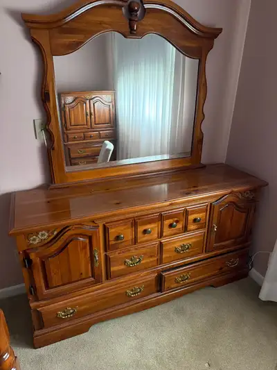 Full Bedroom Set - Solid wood - Excellent condition -Queen size, View more