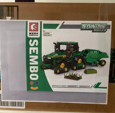 Lego technique tracteur avec presse, View more