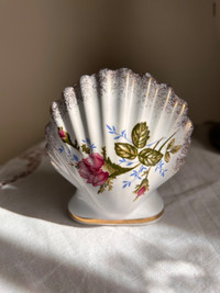 Vintage napkin holder with rose decor, porcelain, printing, gild