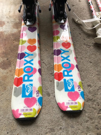 Cute “Heart” ROXY Girls Skis (130) with Bindings, Boots and Pole