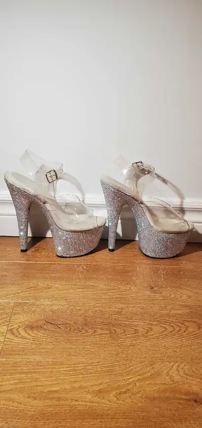 Talons hauts brillants Pleaser 7 po, View more