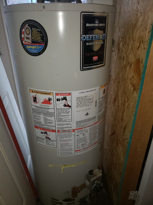 40 Gallon Defender Gas Water Heater. $100 in Heating, Cooling & Air in City of Toronto - Image 2