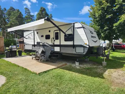 2022 Jayco trailer SLX 26BHS Trailer comes with: Solar package Private bedroom 2 double bunks Jackkn...