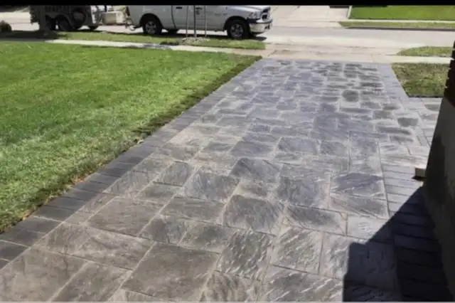 Interlocking installation566077841170114567