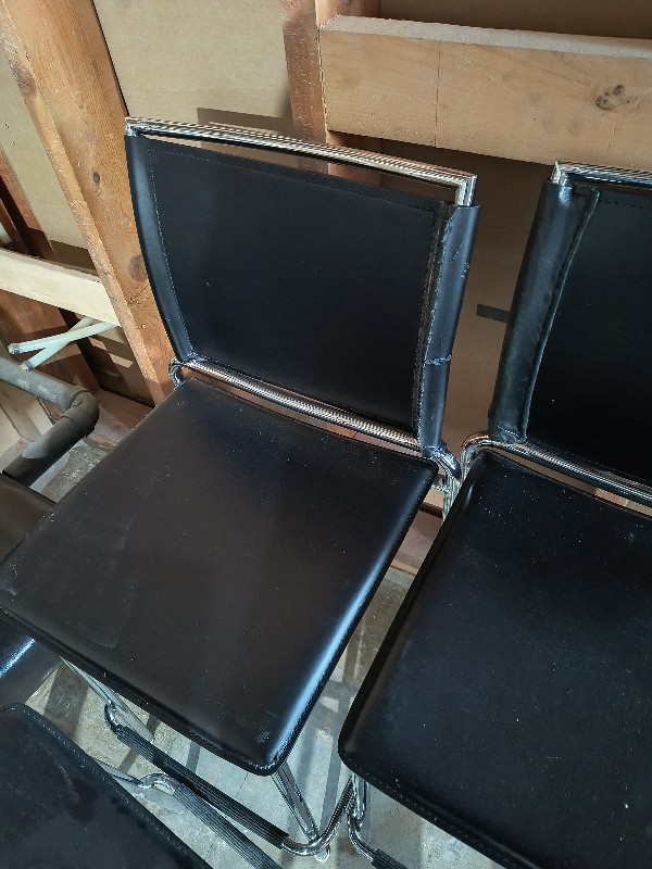 Leather Bar Stools in Chairs & Recliners in Edmonton - Image 2