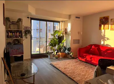 SUBLET AVAILABLE NOW! - FEBRUARY 1ST 2025 to MARCH 31st 2025 (dates are flexible) Spacious, furnishe...