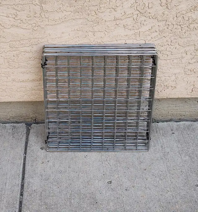 Dog playpens in Accessories in Saskatoon - Image 8