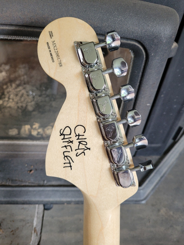 Fender Telecaster Deluxe "Chris Shiflett"model Or Trade. in Guitars in Kingston - Image 2