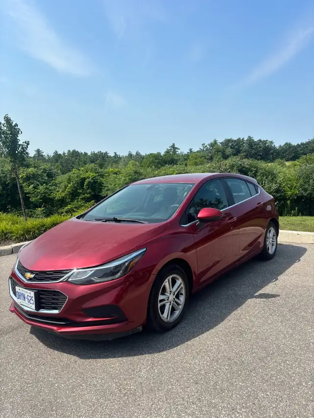 2017 chevy cruze LT hatchback 