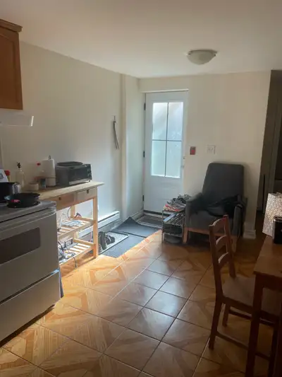 1 Bedroom available in 2 bed 1 bath basement apartment