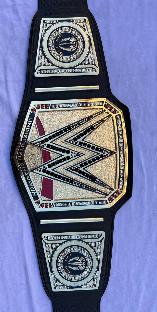 WWE Undisputed Champion  Roman Reign Belt replica in Arts & Collectibles in Oakville / Halton Region - Image 2