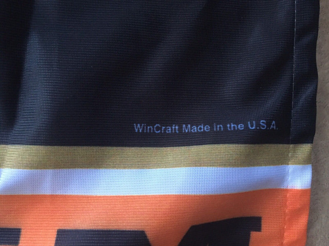 USA wincraft sports NHL Anaheim ducks hockey banner in Arts & Collectibles in Gatineau - Image 2