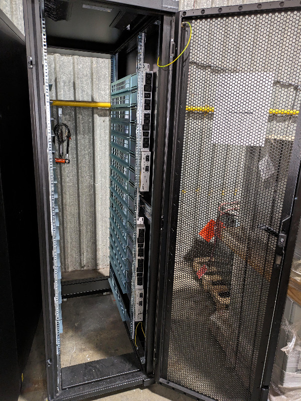 Used Server Racks in Servers in Oshawa / Durham Region - Image 4