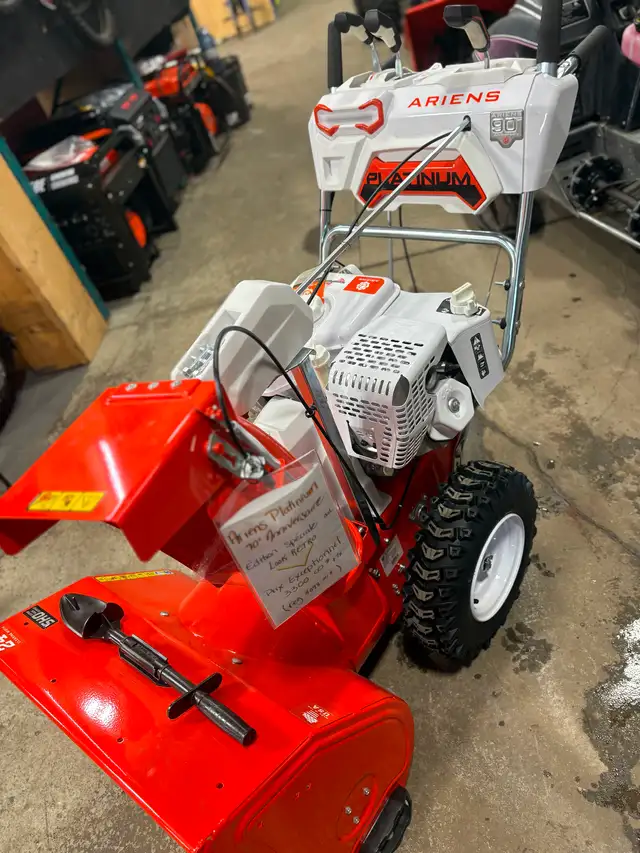 MEILLEUR PRIX GARANTI / SOUFFLEUSE À NEIGE ARIENS NEUVES in Snowblowers in Laurentides - Image 3