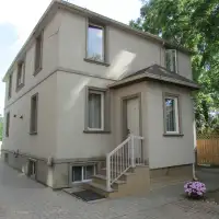 House for rent in Mississauga! Great location!!!